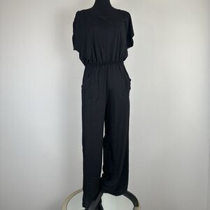 Max Studio Jumpsuit Womens Small Black Stretch Straight Leg Back Cutout Casual